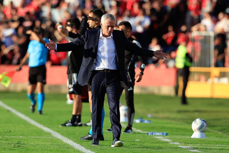 葡超转会期走向成谜；里昂门线救险；气氛紧张；轮换策略成焦点(历史第一次升级葡超的球队有哪几支组成)-开元官网入口